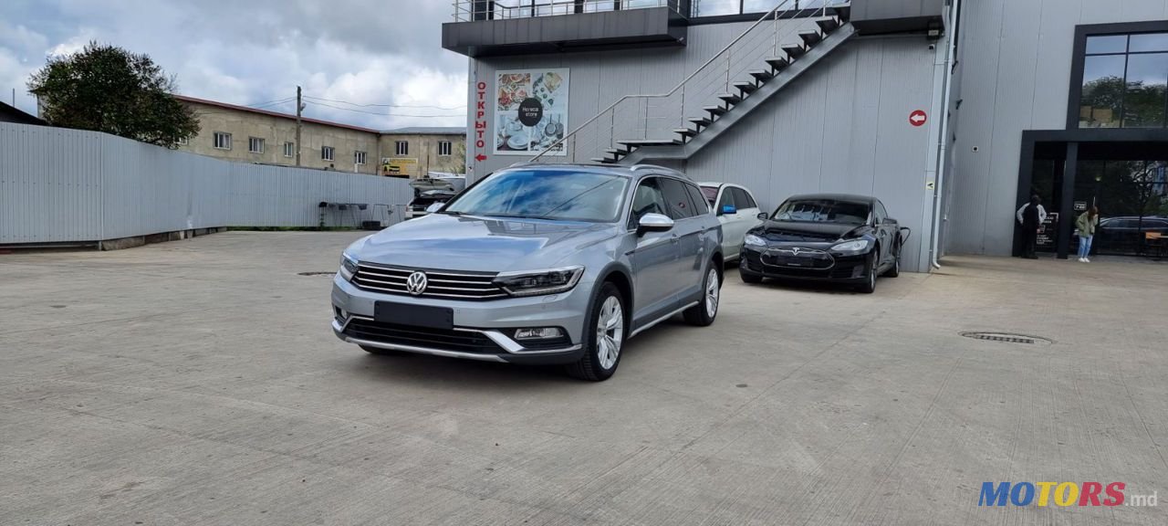 2018' Volkswagen Passat photo #3
