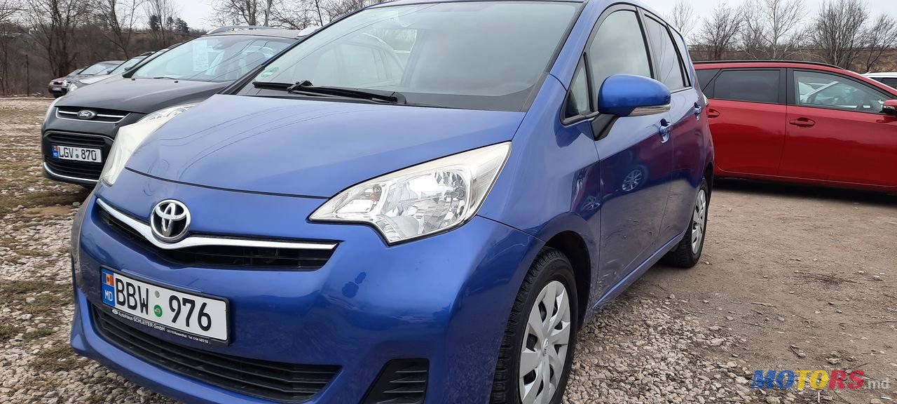 2012' Toyota Verso-S photo #3