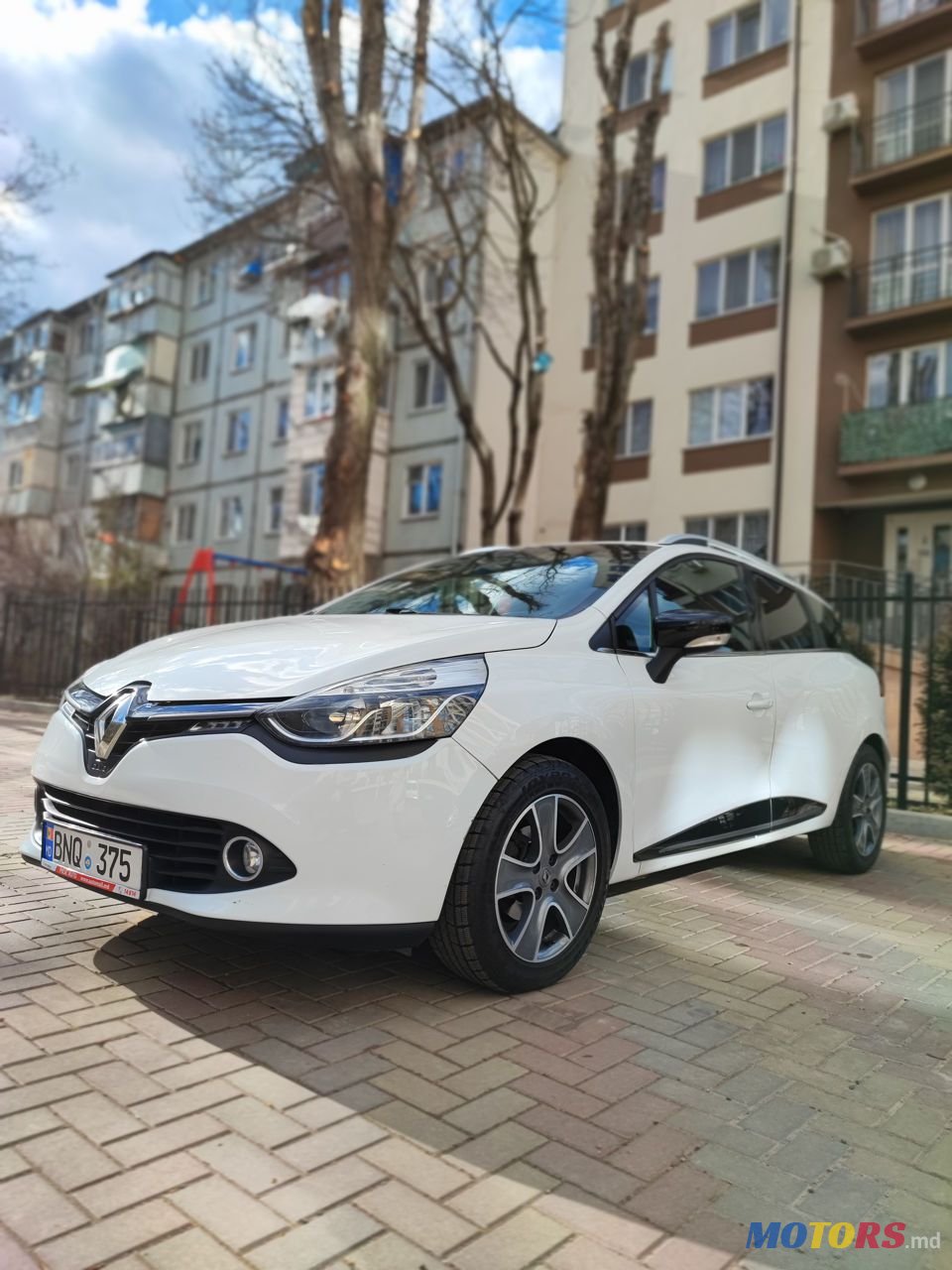 2015' Renault Clio photo #1