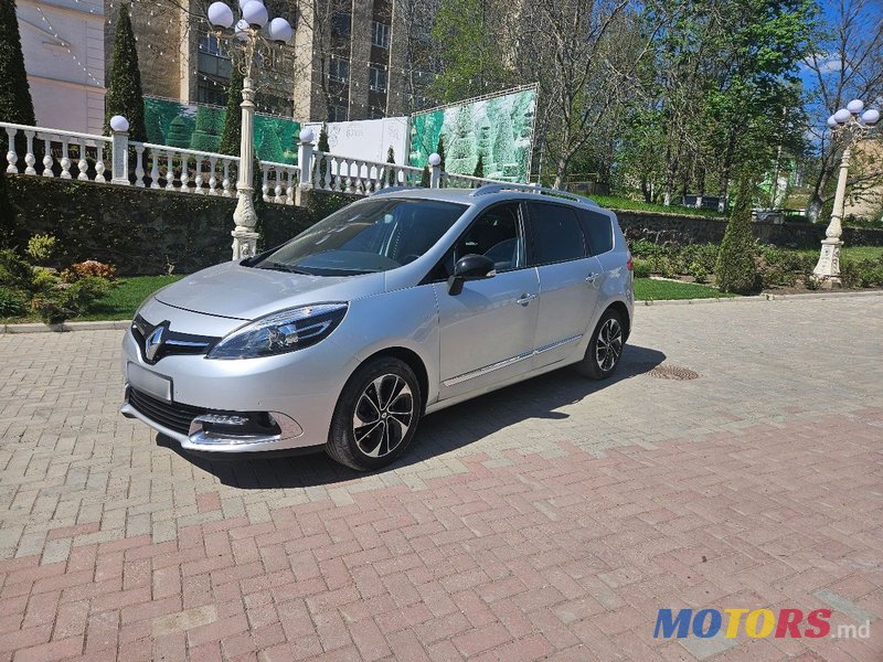 2015' Renault Grand Scenic photo #2