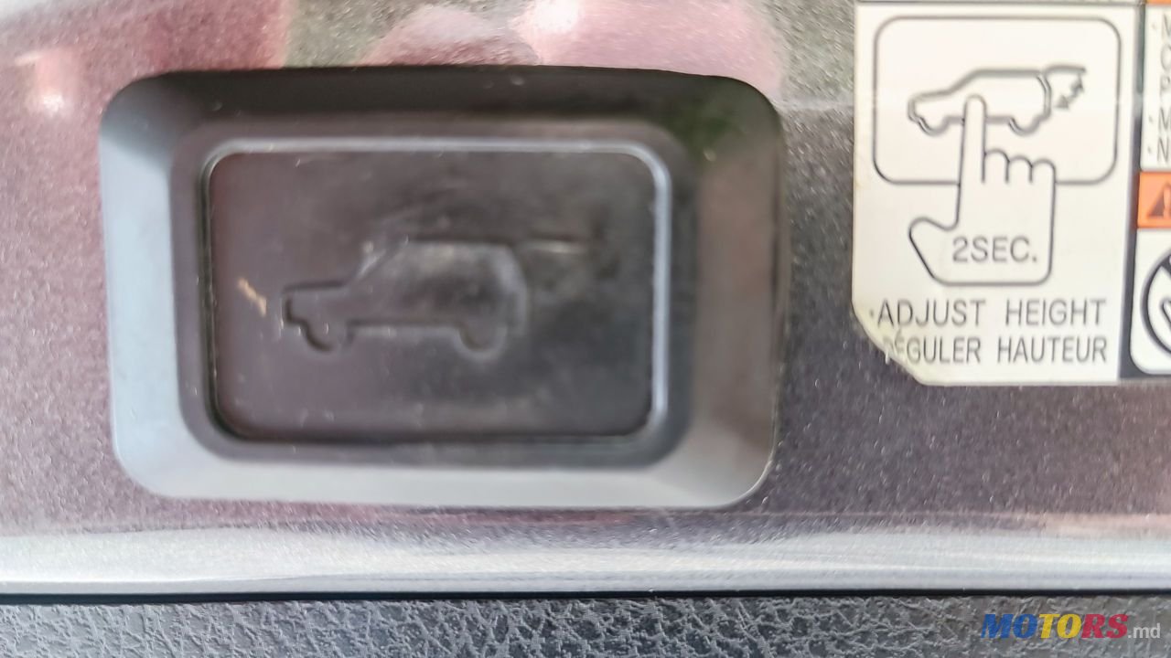 2014' Toyota RAV4 photo #5