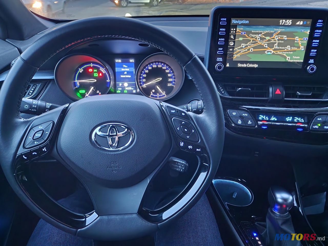 2020' Toyota C-HR photo #6