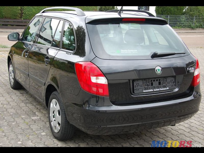 2009' Skoda Fabia photo #3