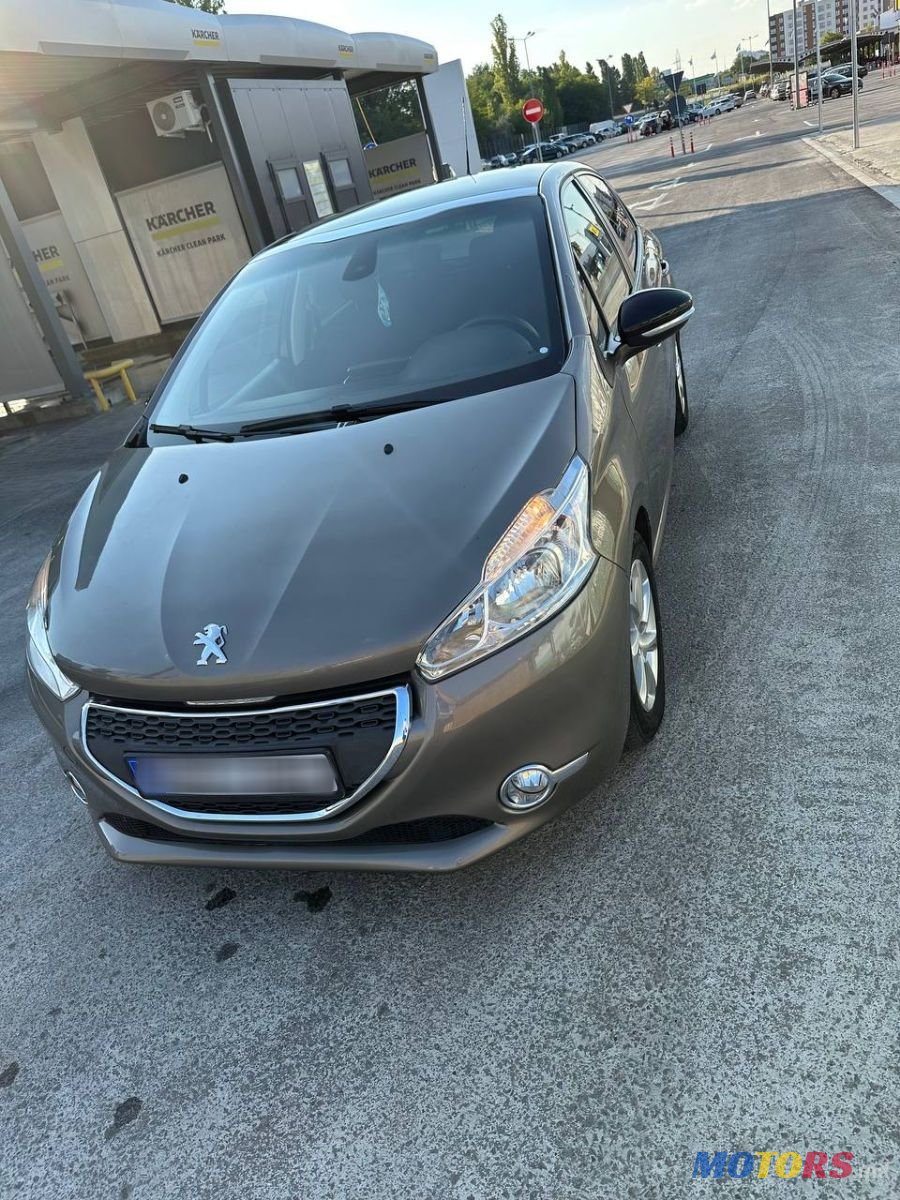2012' Peugeot 208 photo #4