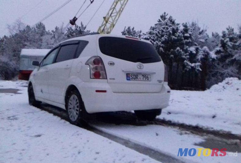 2007' Toyota Corolla Verso photo #2