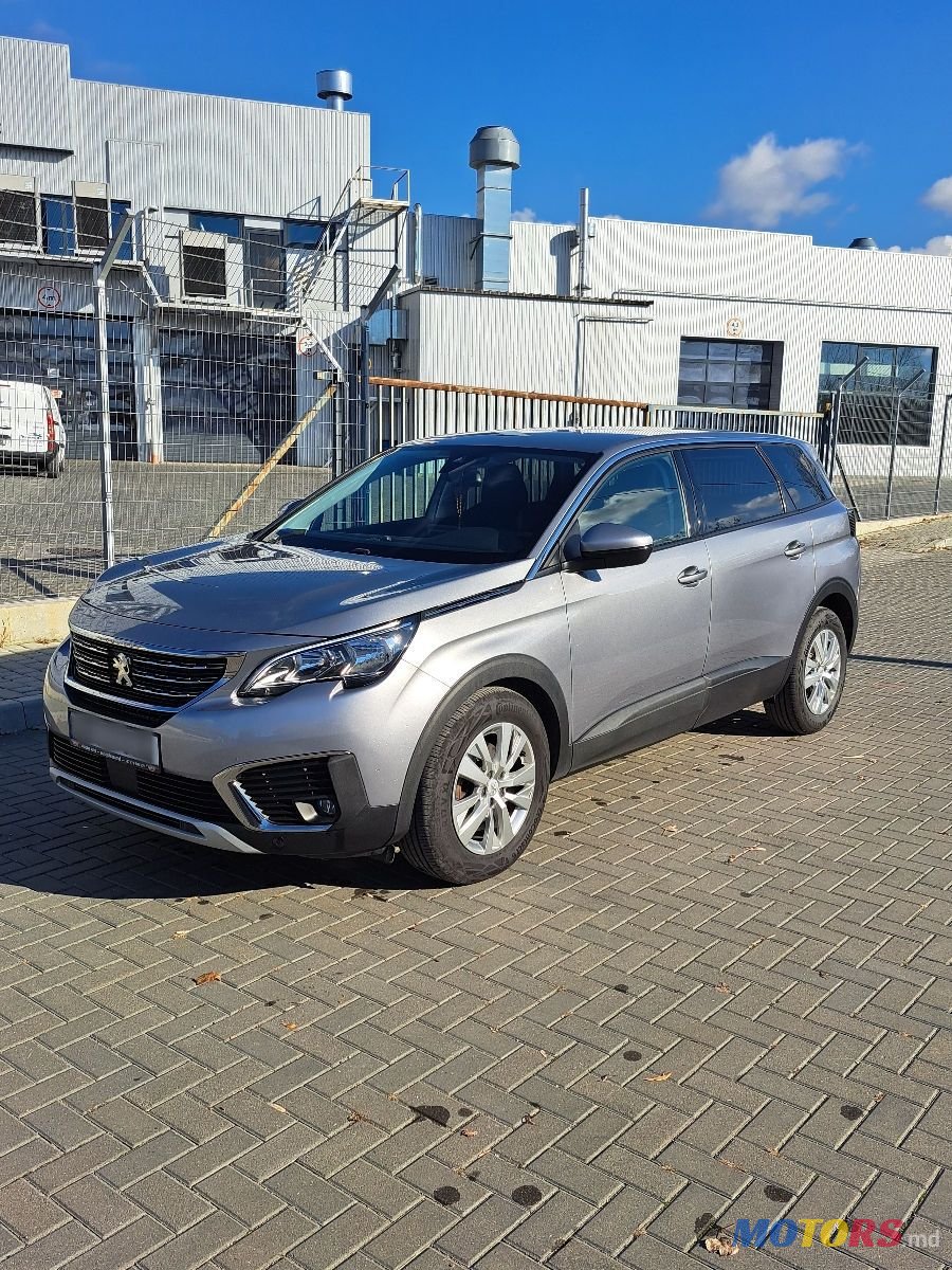 2019' Peugeot 5008 photo #2