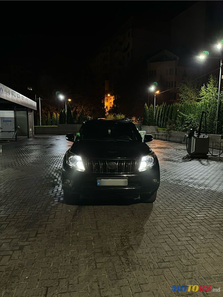 2011' Toyota Land Cruiser Prado photo #6