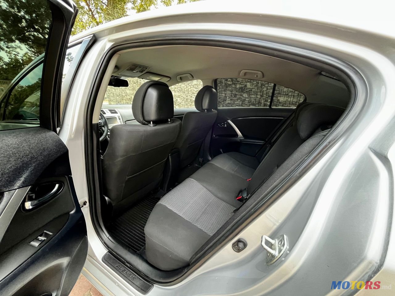 2012' Toyota Avensis photo #6