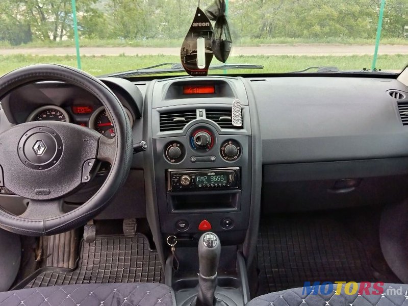 2005' Renault Megane photo #3