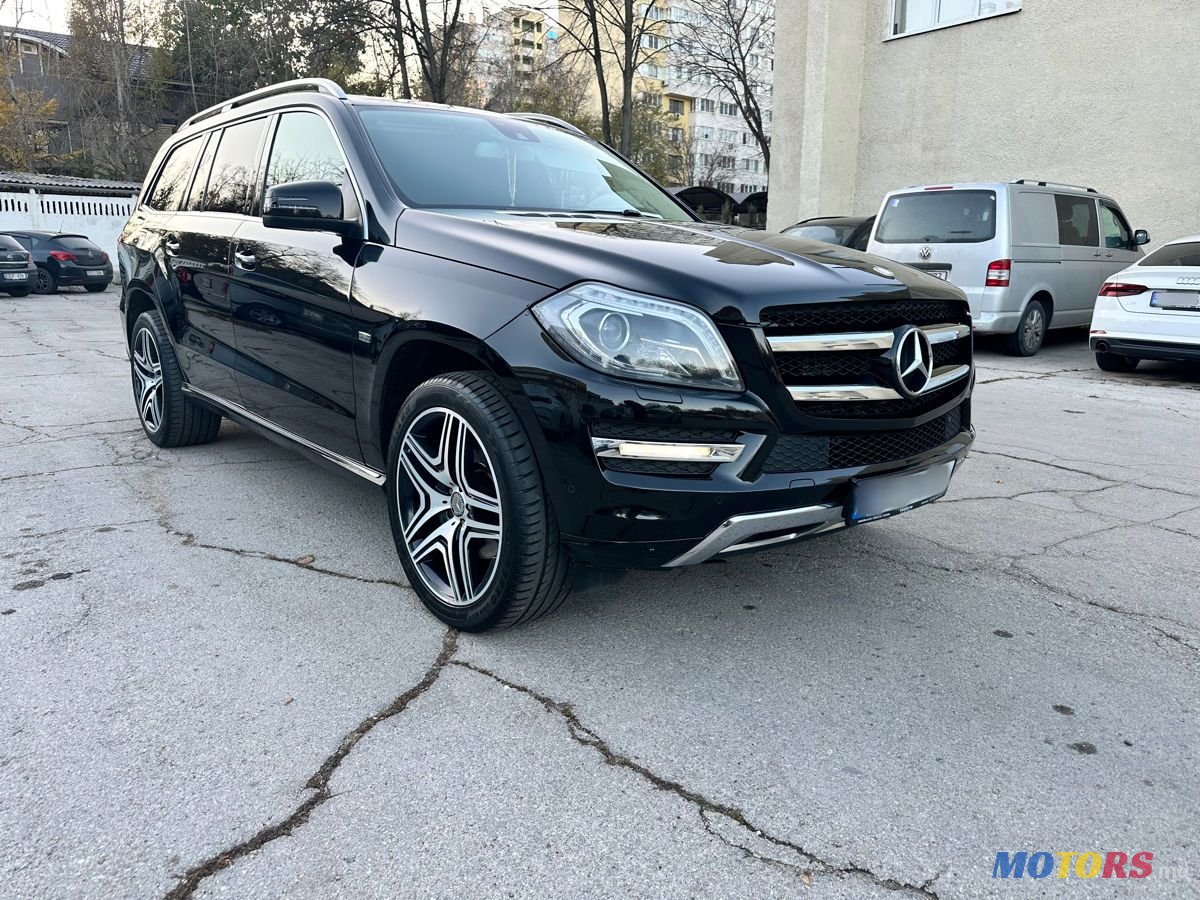 2013' Mercedes-Benz GL-Class photo #2