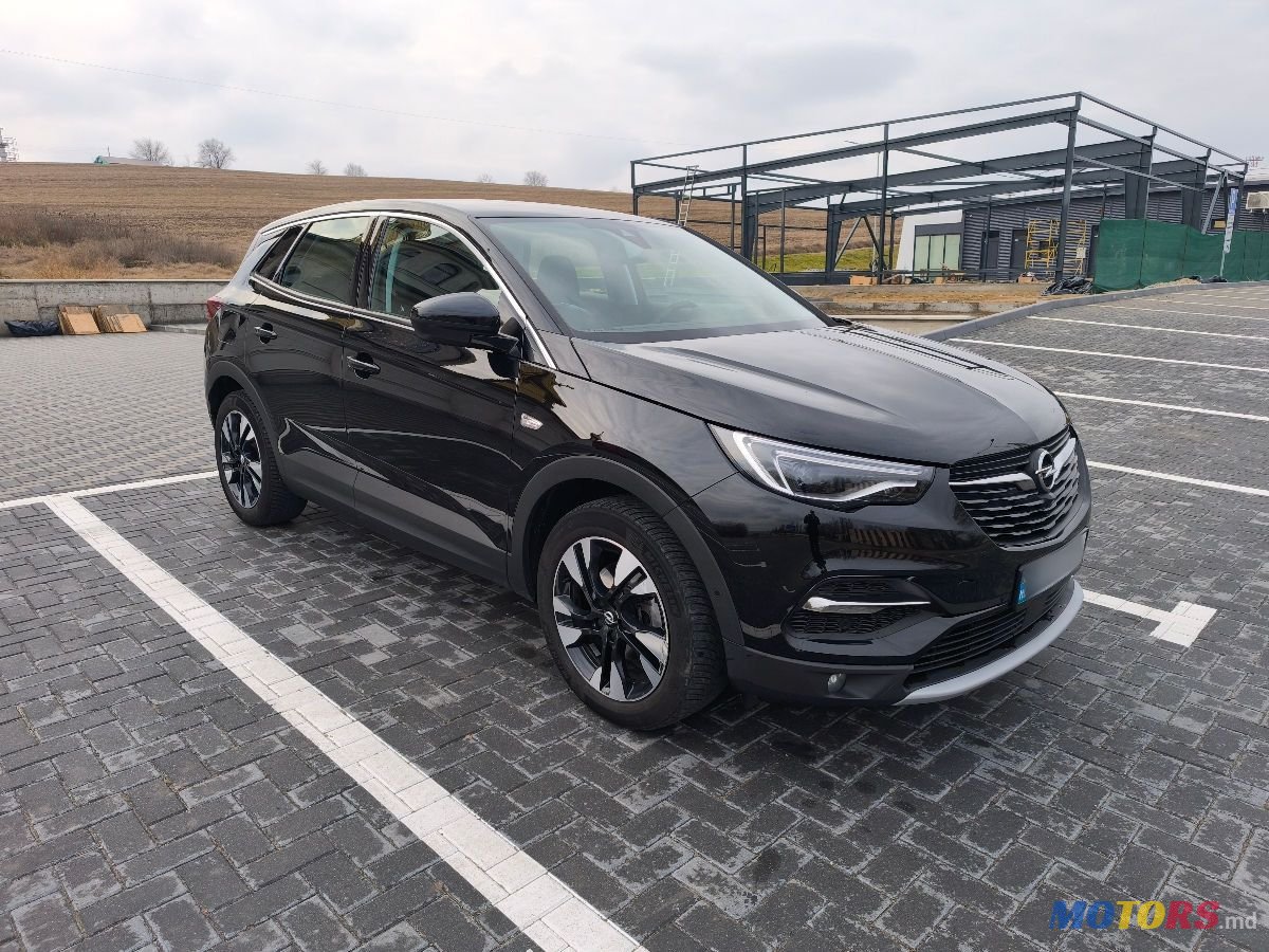 2020' Opel Grandland X photo #1