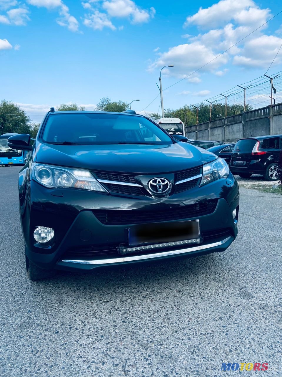 2015' Toyota RAV4 photo #4