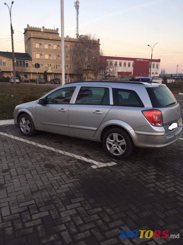 2009' Opel Astra photo #2