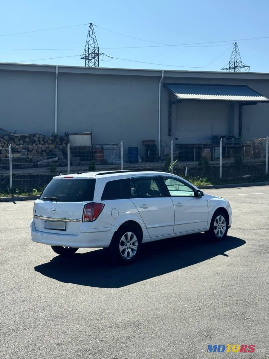 2009' Opel Astra photo #6