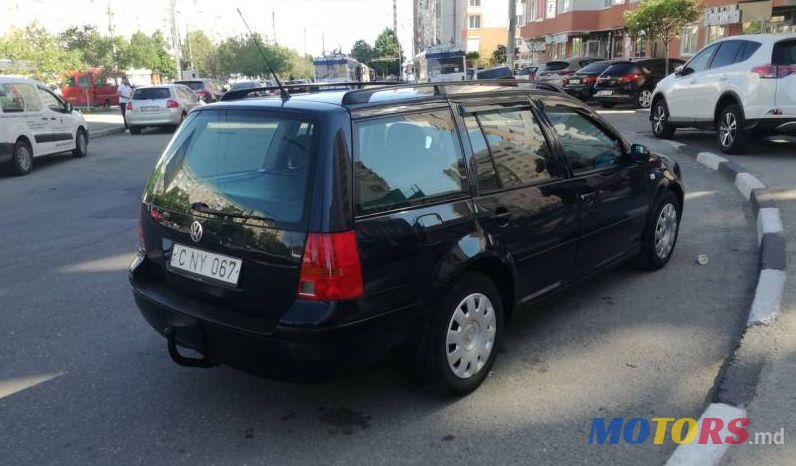 2001' Volkswagen Golf photo #2