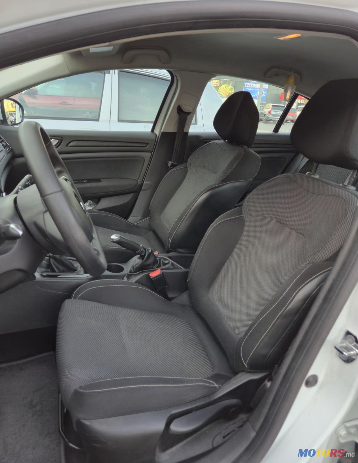 2017' Renault Megane IV photo #7