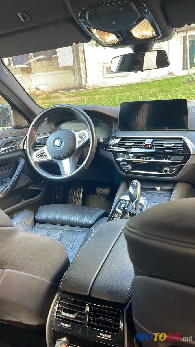 2023' BMW 5 Series photo #3