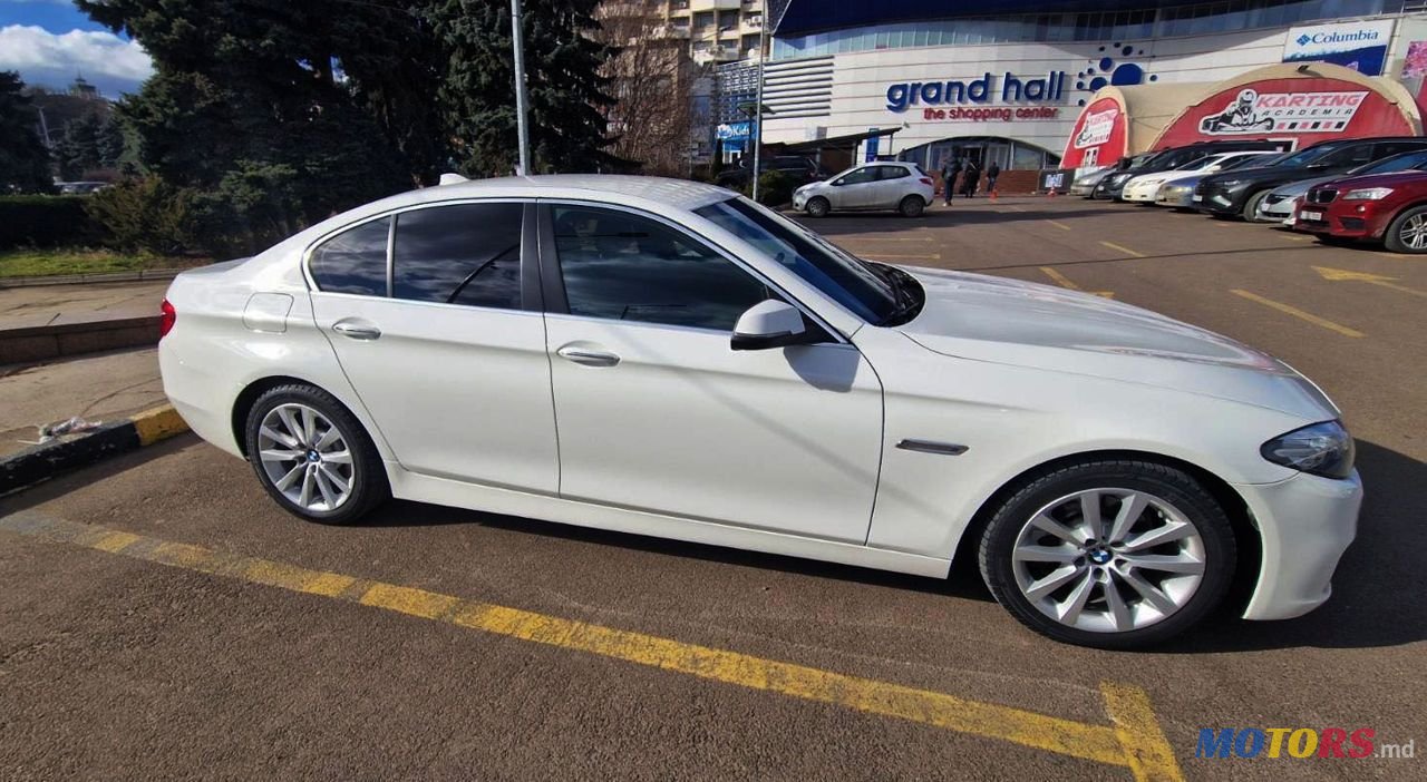 2017' BMW 5 Series photo #5