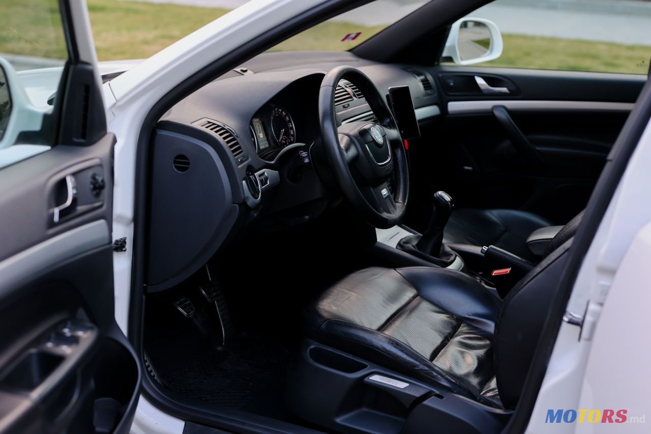 2010' Skoda Octavia Rs photo #2