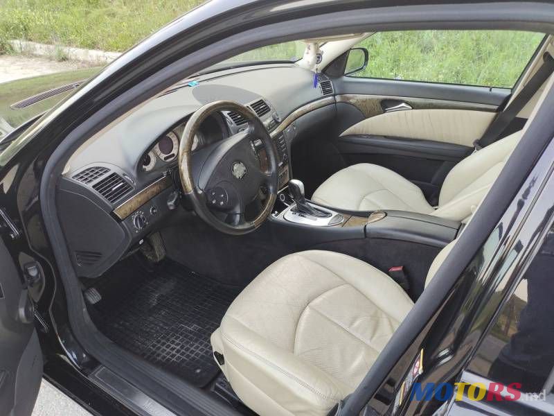 2004' Mercedes-Benz E photo #4