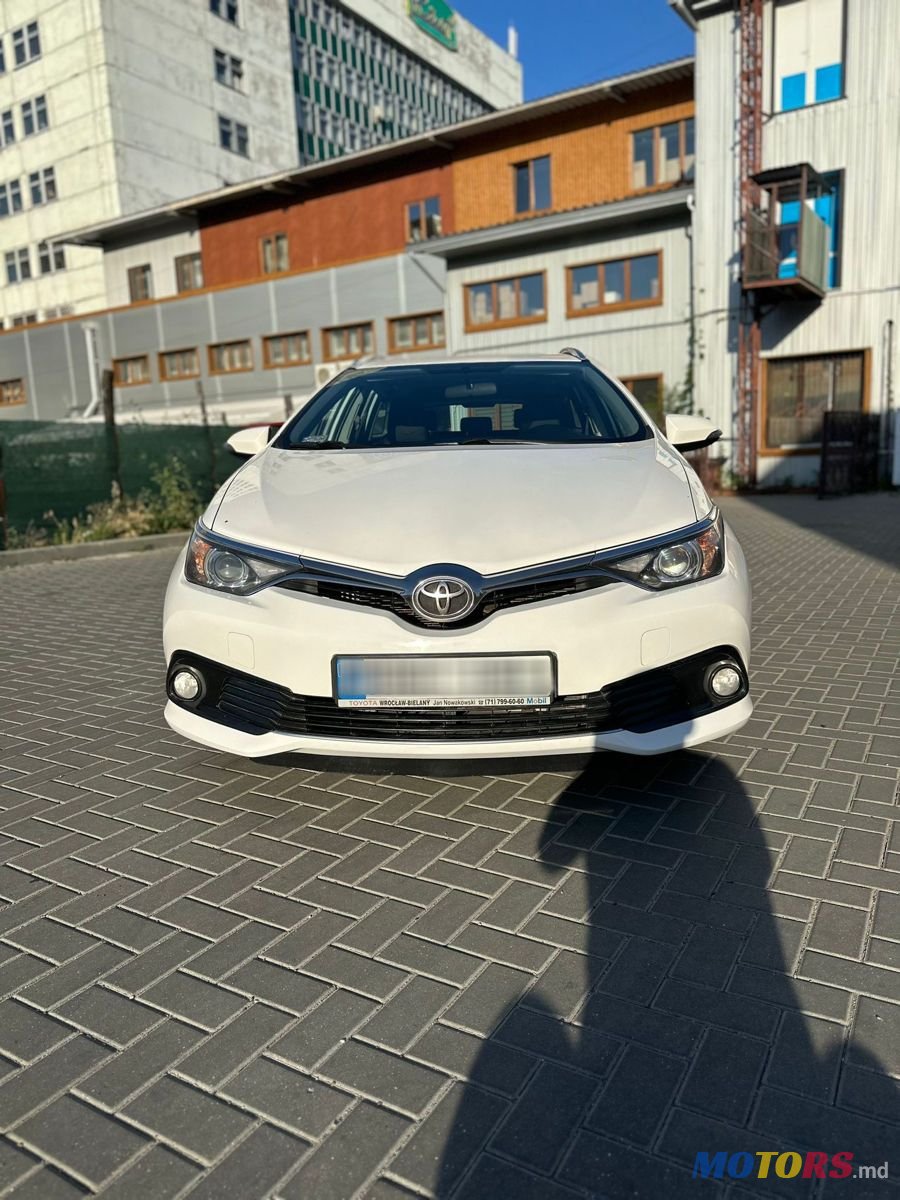 2016' Toyota Auris photo #1