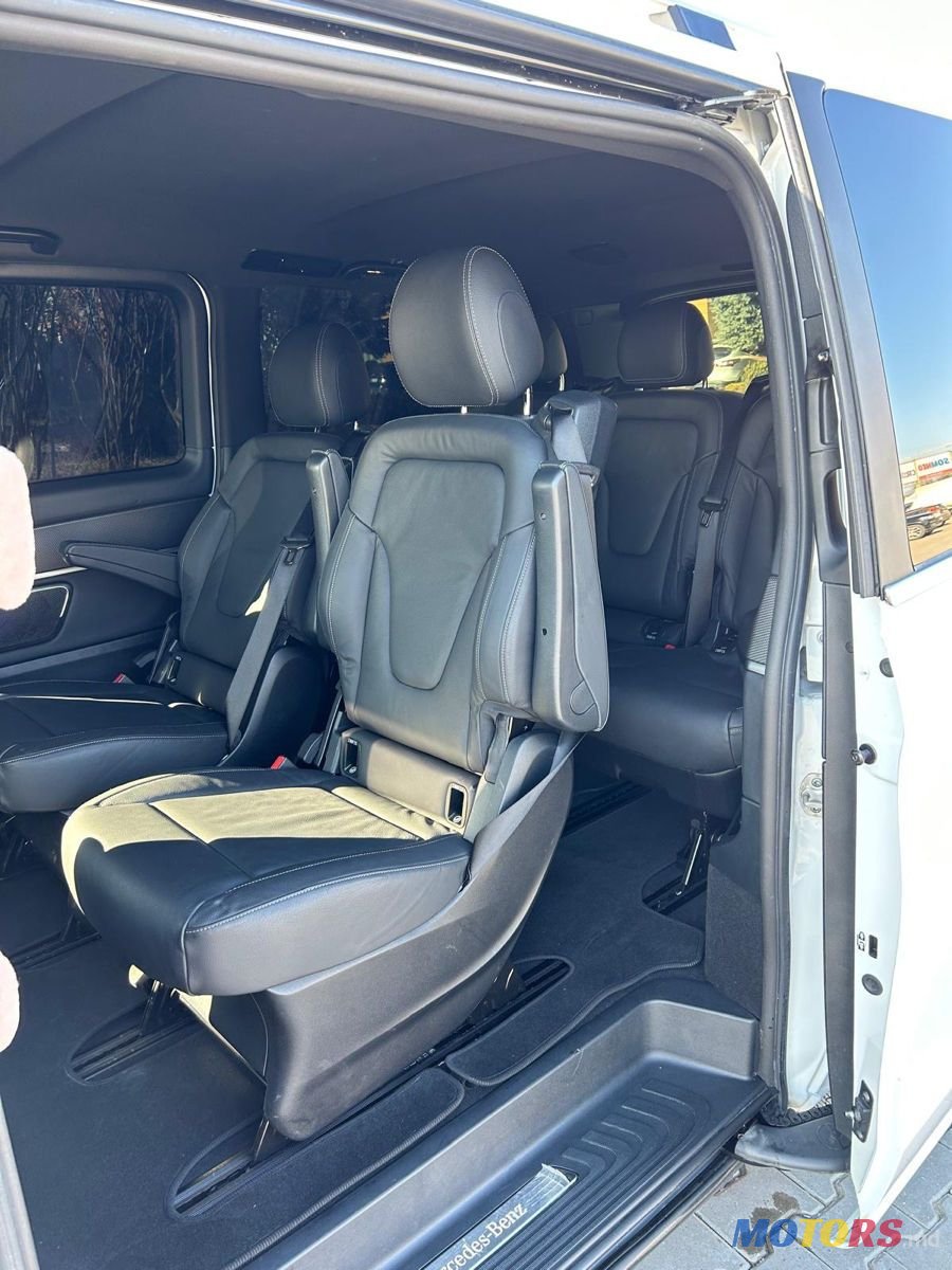 2016' Mercedes-Benz V-Class photo #5