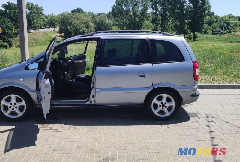 2005' Opel Zafira photo #5