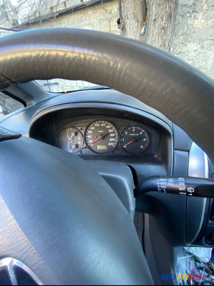 2004' Mazda Premacy photo #6