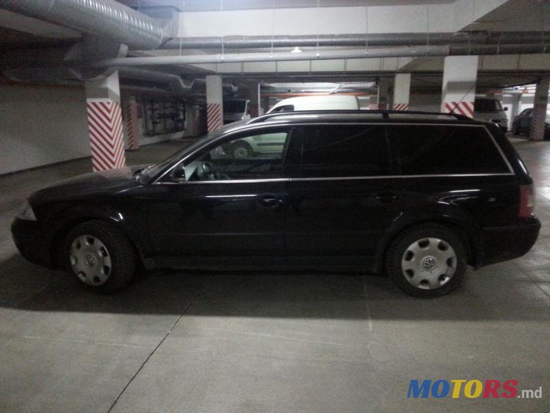 2005' Volkswagen Passat photo #3