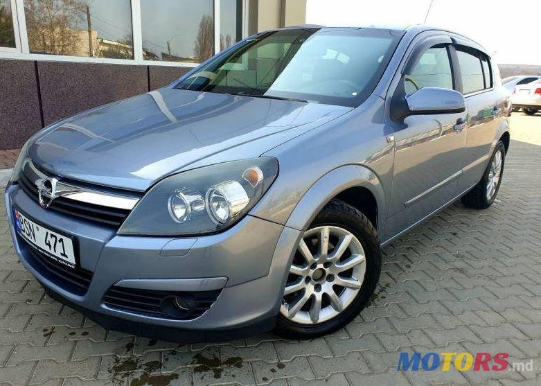 2005' Opel Astra photo #1