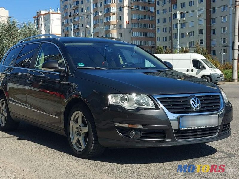 2008' Volkswagen Passat photo #3