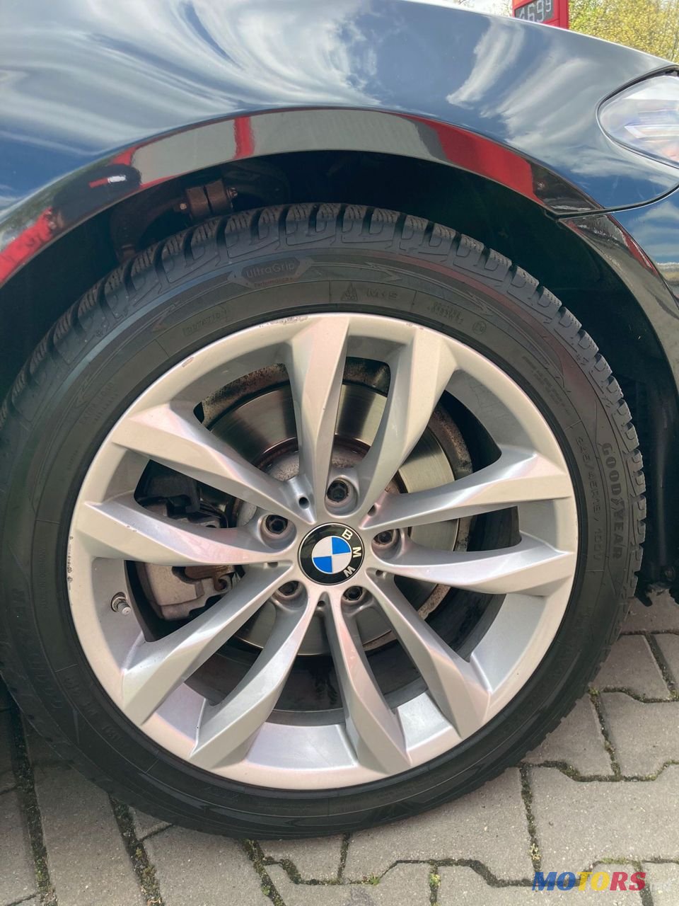 2017' BMW 5 Series photo #4