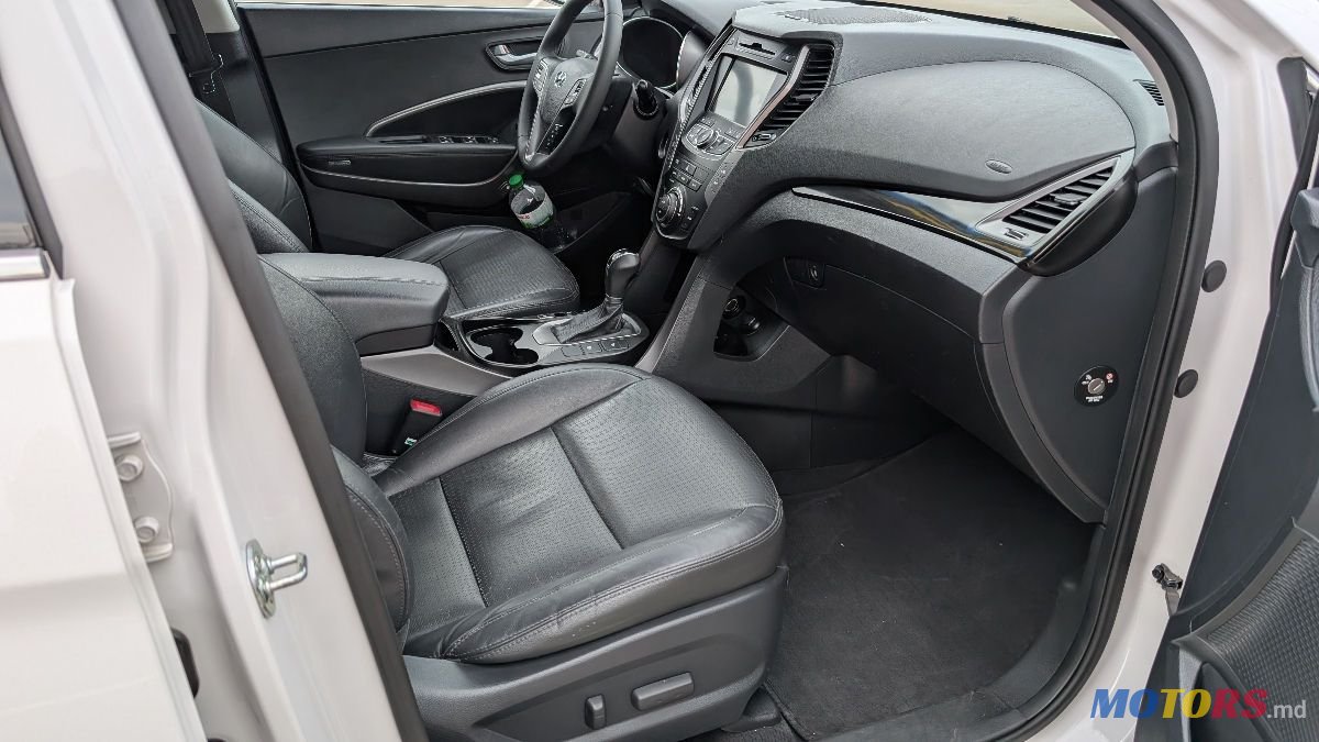 2014' Hyundai Santa Fe photo #6