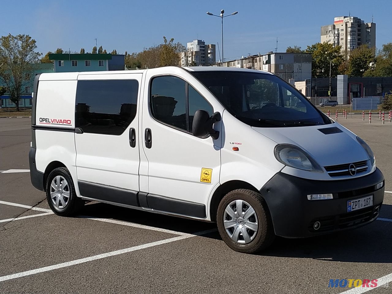 2002' Opel VIVARO photo #1
