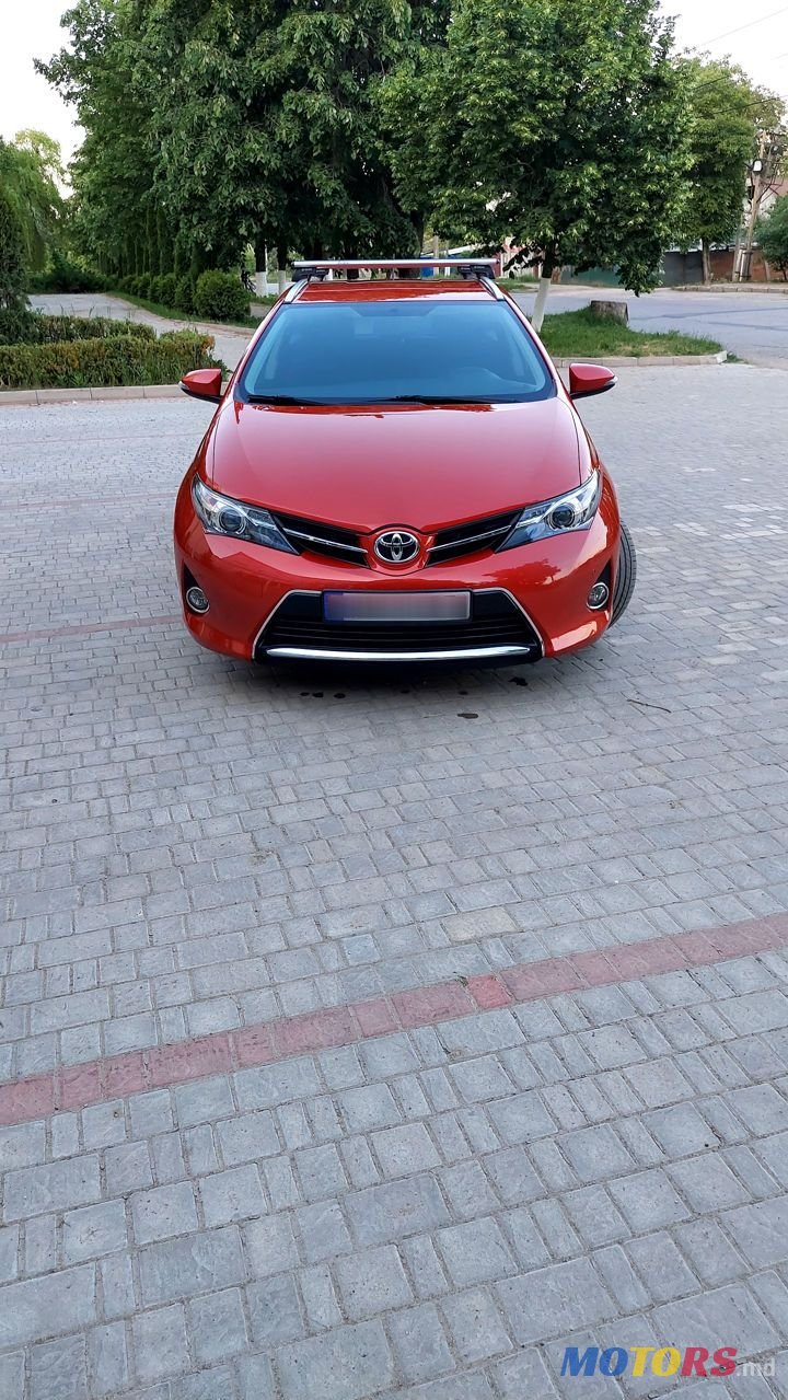 2015' Toyota Auris photo #2