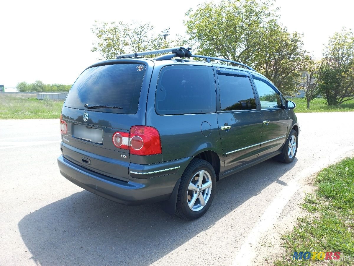 2008' Volkswagen Sharan photo #3