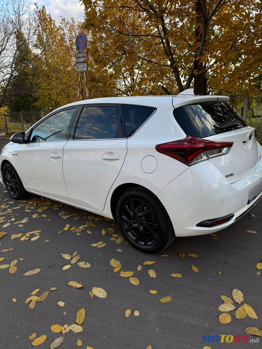 2016' Toyota Auris photo #5