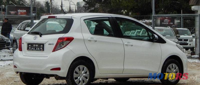 2013' Toyota Yaris photo #1