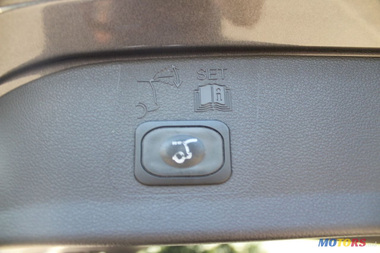 2017' Ford Kuga photo #5