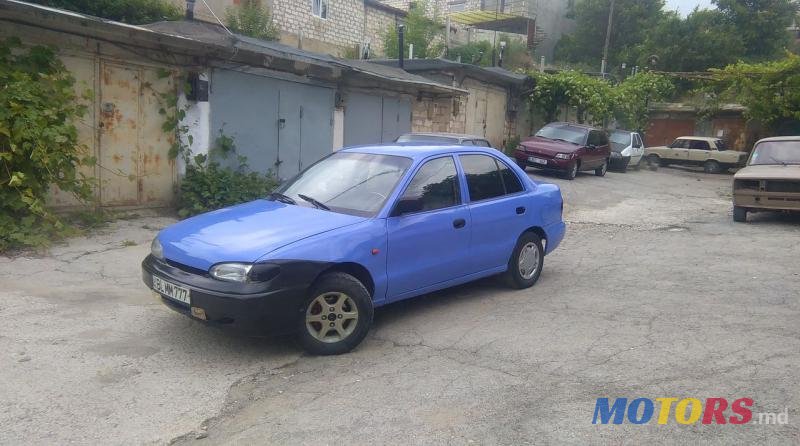 1995' Hyundai Accent photo #1