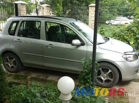 2004' Mazda 2 photo #2