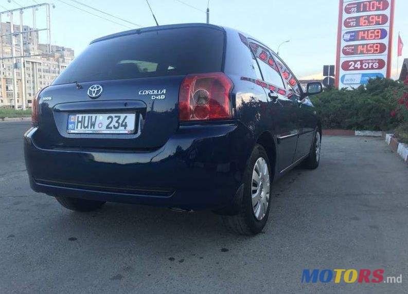 2004' Toyota Corolla photo #1