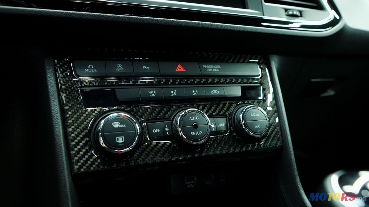 2018' SEAT Leon photo #6