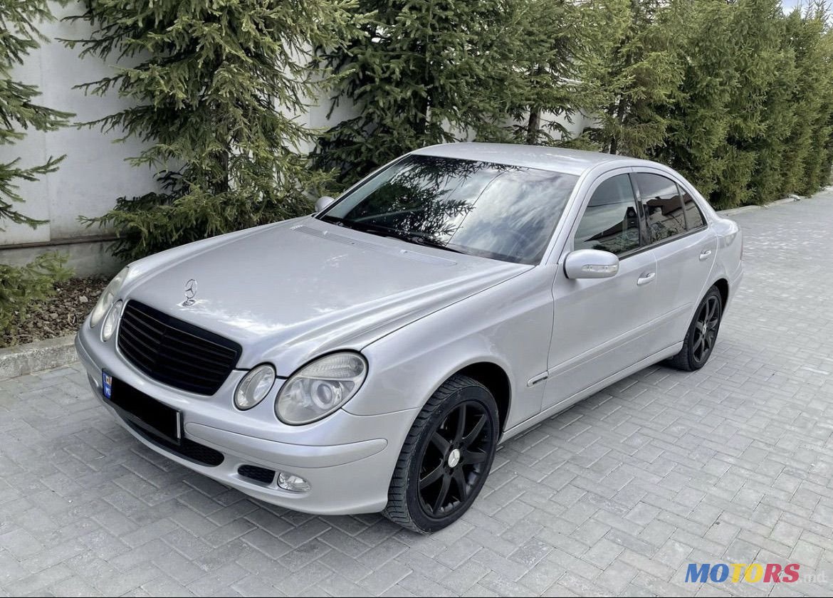 2005' Mercedes-Benz E Класс photo #5