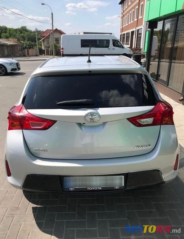 2014' Toyota Auris photo #4