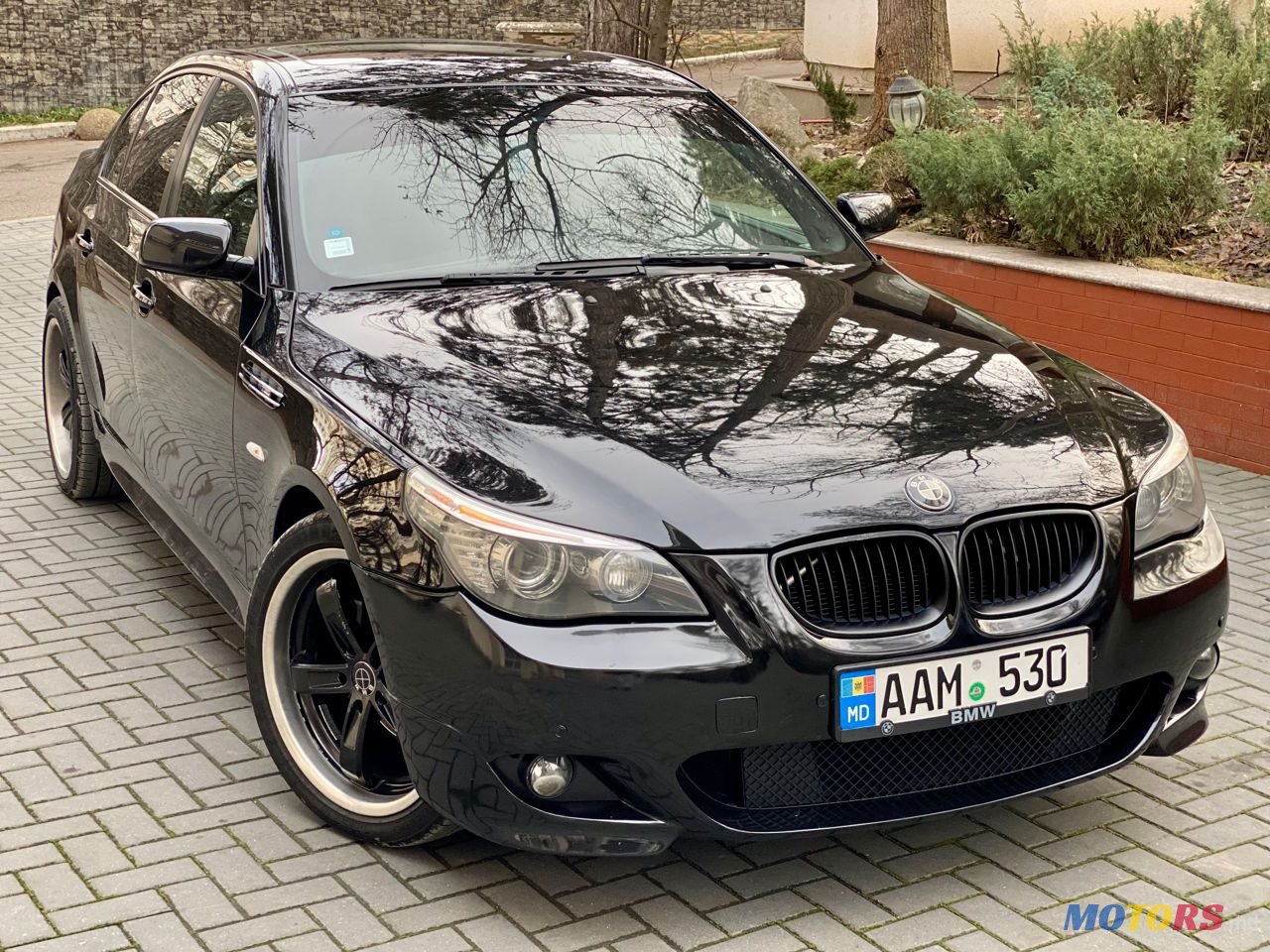 2005' BMW 5 Series photo #2