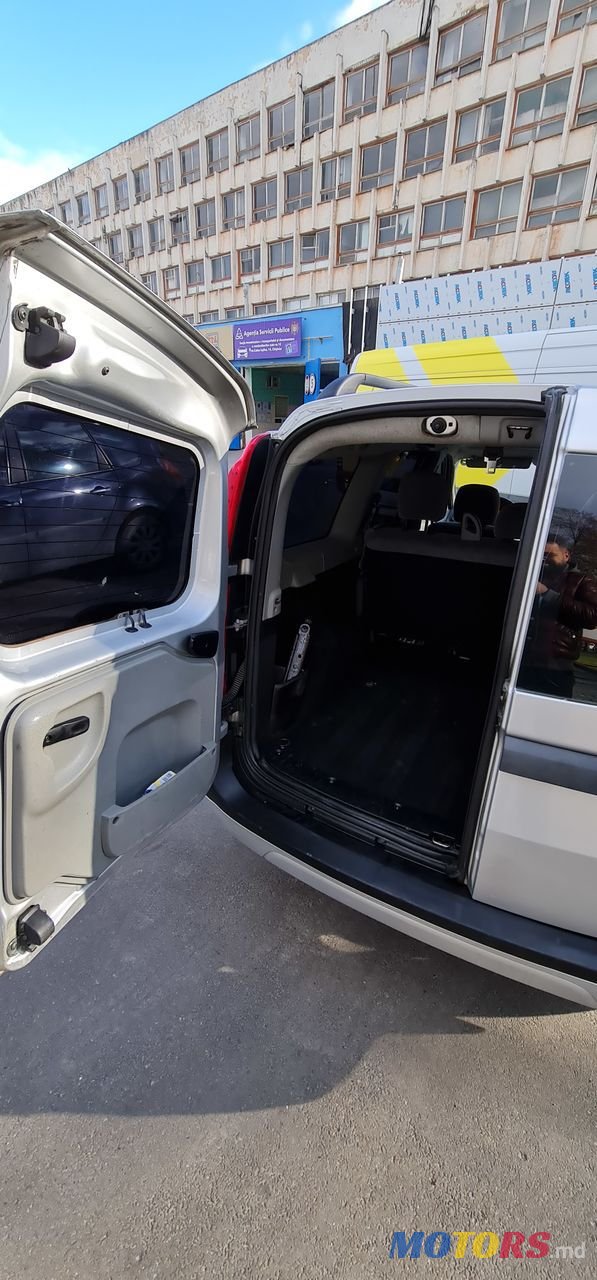 2008' Dacia Logan Mcv photo #5