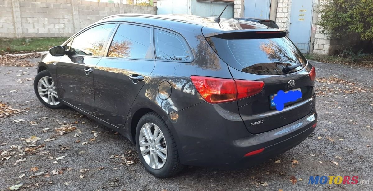 2012' Kia Ceed Sw photo #2