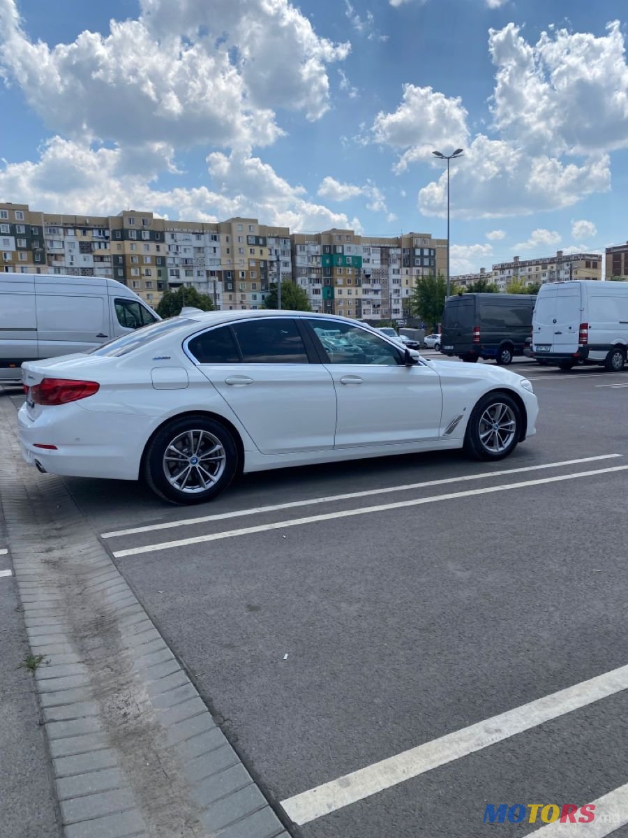 2018' BMW 5 Series photo #4