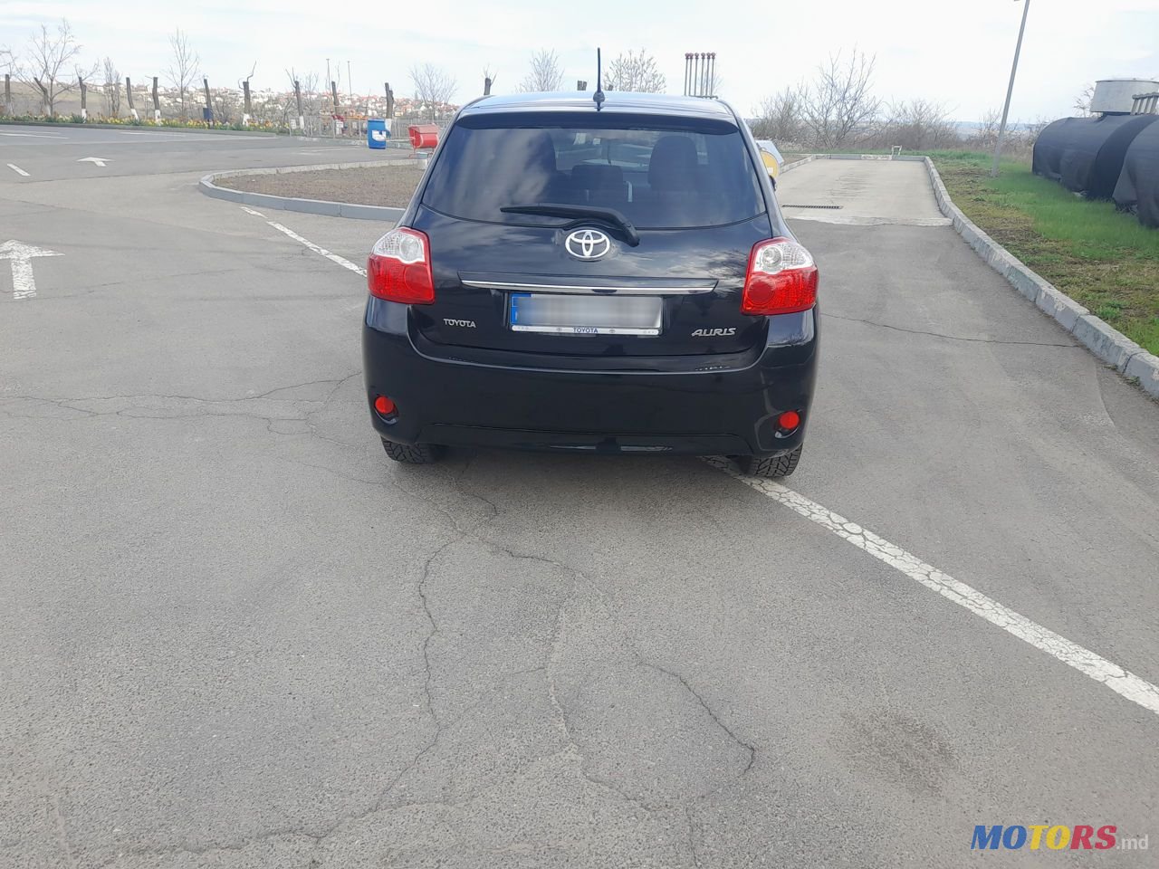 2011' Toyota Auris photo #5